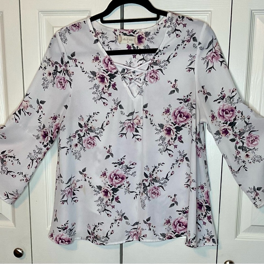 Altard State Floral Lace-Up Blouse - White and Pink